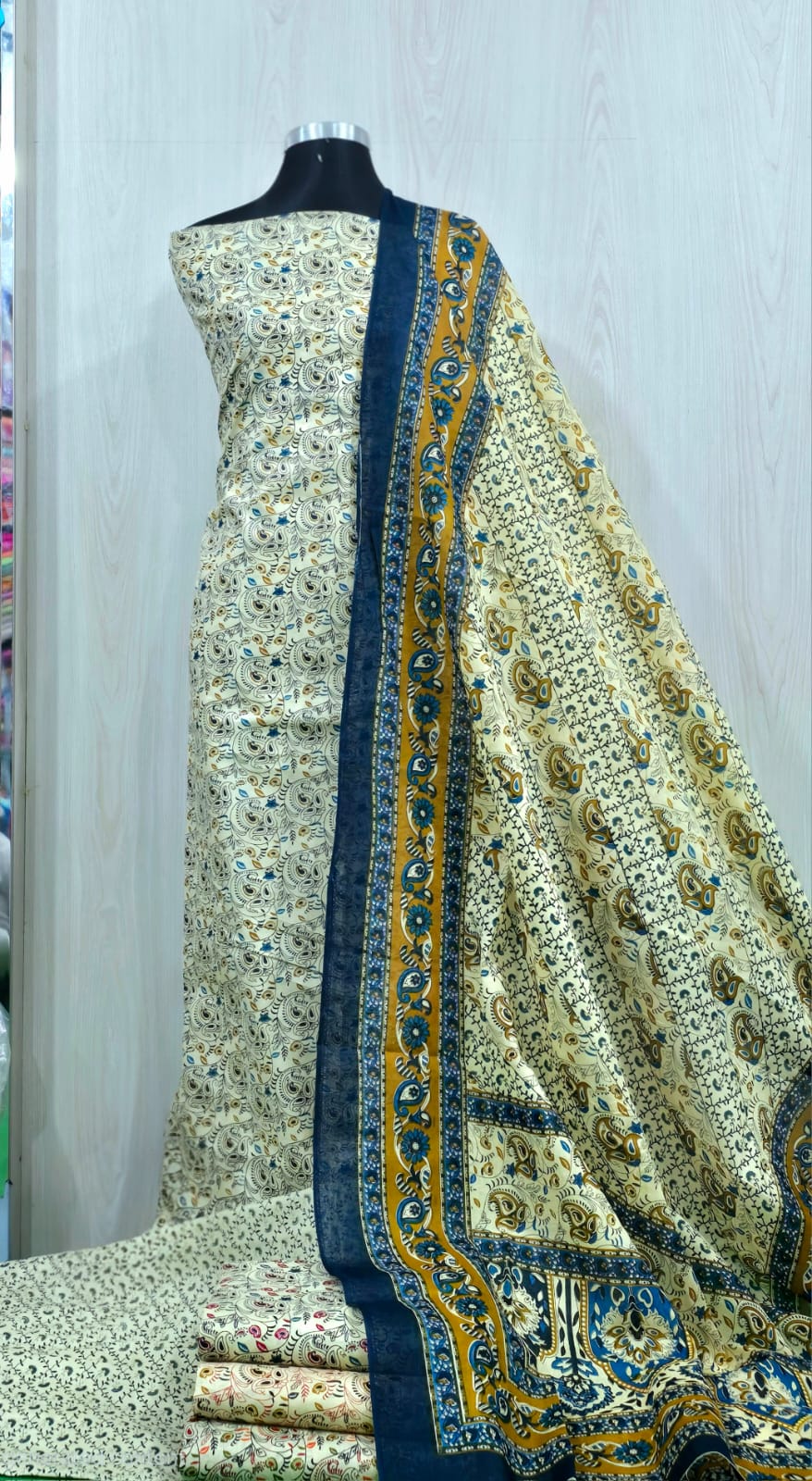 প্রিমিয়াম কোয়ালিটি ডিজিটাল প্রিন্ট থ্রি -T2-পিস